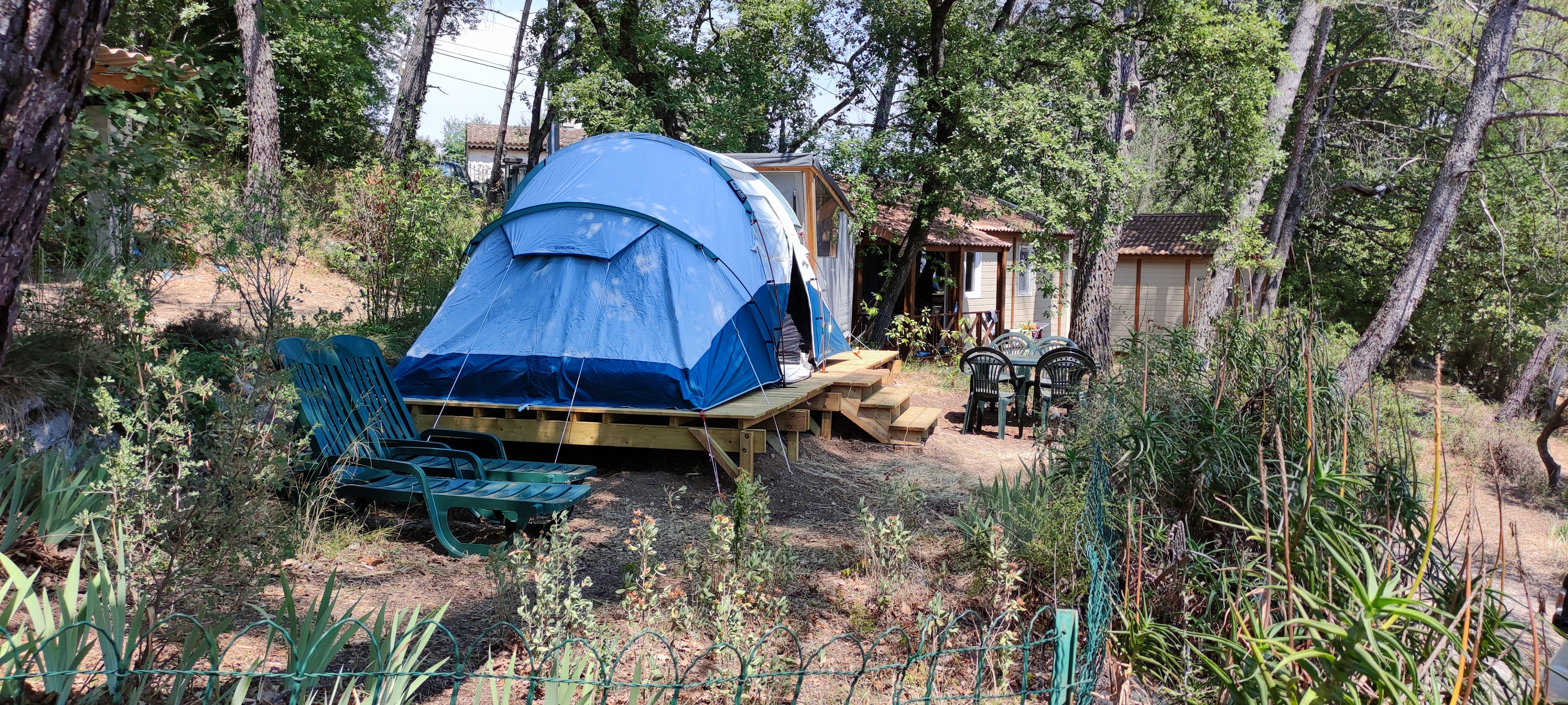 Camping La Camassade Location de Tente